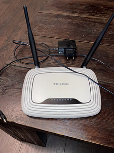 TP-LINK TL-WR841N 300Mbps wireless N router (2 foto / 2)