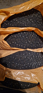 Naelrehvid 225/60/R18 Continental IceContact 2 (1 foto / 4)
