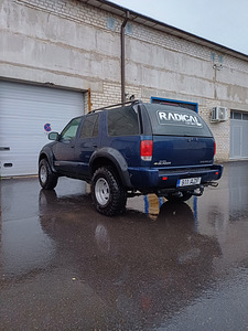 Chevrolet Blazer (3 фото из 8)