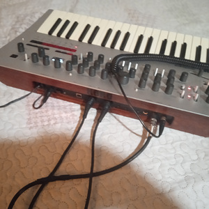 Korg Minilogue (1 foto / 3)