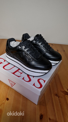 Guess tossud
