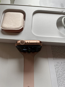 Apple watch 6, GPS 40mm (7 foto / 9)