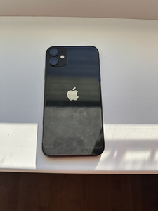iPhone 11 64 ГБ (5 фото из 5)