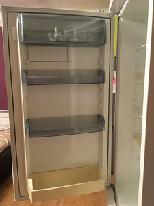 Suur 2 mootoriga külmkapp (4 foto / 6)