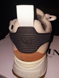 Michael kors (4 foto / 6)