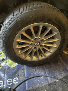 Диски с резиной от BMW e39 (1 фото из 2)