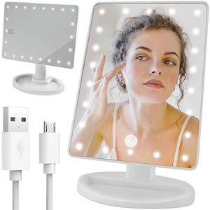 LED valgusega meigipeegel (6 foto / 8)
