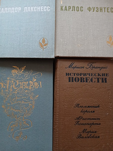 Müün raamatuid (1 foto / 10)