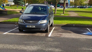Chrysler Voyager 2.5crd (5 foto / 7)