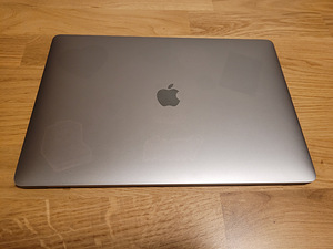 Apple MacBook Pro 15 2017 (4 фото из 6)