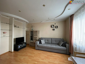 Kangelaste prospekt 53, Pähklimäe, Narva, Ida-Virumaa (3 foto / 10)