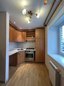 Kangelaste prospekt 27, Pähklimäe, Narva, Ida-Virumaa (3 foto / 10)