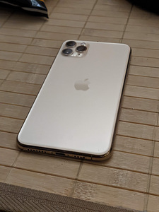 Apple iPhone 11 Pro Max 256 GB Gold (3 foto / 3)