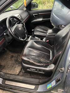 Müüa Hyundai Santa Fe varuosadena (4 foto / 7)
