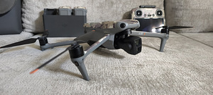 DJI Air 3 Fly More Combo (2 foto / 7)