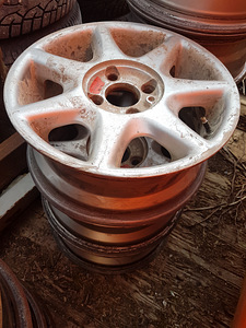 Veljed R15 FORD RS (1 foto / 3)