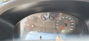 VOLKSWAGEN TRANSPORTER (8 foto / 10)