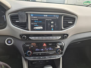 Hyundai Ioniq 1.6 77kW hübriid (bensiin / elekter) 2018 (13 foto / 15)