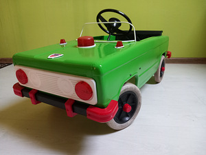 Lada NSVL pedaalauto (4 foto / 6)
