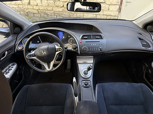 Honda Civic (5 фото из 12)