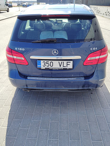 Mercedes benz b180 (7 foto / 8)