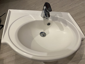 Valamu Balteco ja kraan Hansgrohe