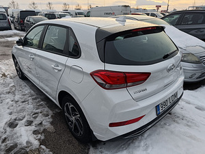 Hyundai i30 (6 foto / 12)