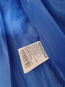 Naiste vest kapuutsiga (4 foto / 4)