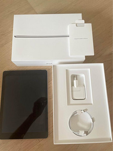 Продается Apple IPad 6th generation WiFi-Cellurar (2 фото из 3)