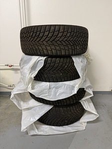 Rehvid 225/45/R18 (1 foto / 5)