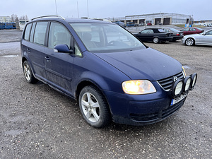 Volkswagen Touran 1.9 77kw (2 фото из 8)