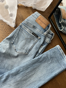 Джинсы Calvin Klein (4 фото из 4)