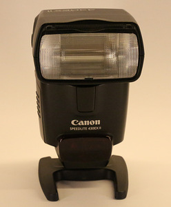 Canon Speedlite 430EX II (4 foto / 5)