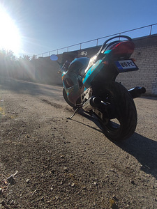 Suzuki GSX 600F (2 foto / 4)