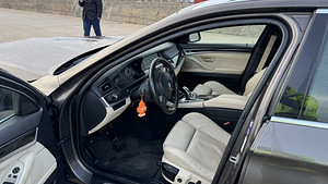BMW 530 F11 (8 foto / 10)