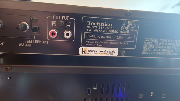 Technics - Quartz Synthesizer Stereo Tuner ST-G560L