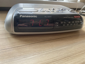 Sony/Panasonicu kellraadio töötab ka patareiga (2 foto / 3)