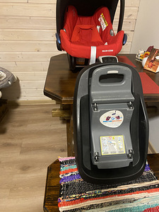 Maxi cosi turvahääl ja Isofix alus (5 foto / 6)
