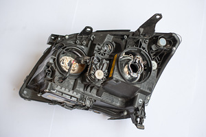 Originaaltuled, ksenoon, Toyota Avensis 2008 (2 foto / 6)