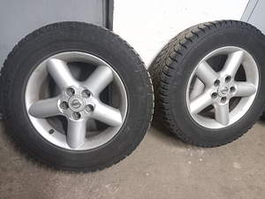Nissan 16" original valuveljed (2 foto / 8)
