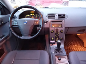 Volvo v50 2.od 2006 (14 foto / 15)