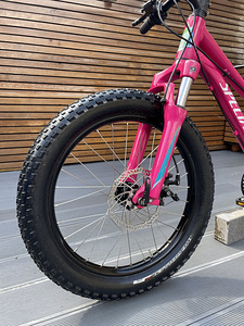 Детский велосипед SPECIALIZED 20" Riprock (4 фото из 6)