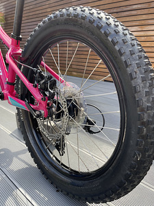 Детский велосипед SPECIALIZED 20" Riprock (5 фото из 6)