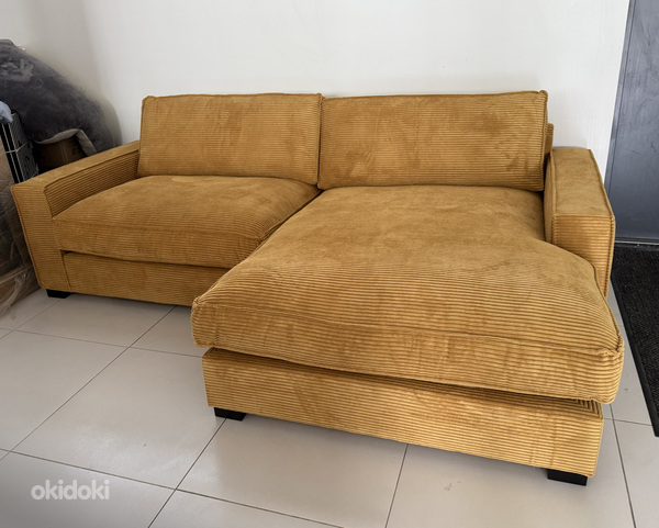 Sulepatjadega kollane nurgadiivan 250x159 cm. Uhiuus