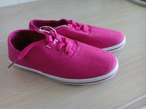 Тенниски (2 фото из 2)