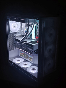 Uus High-End Gaming PC! AMD Ryzen 7 9700x + RTX 5080 (1 foto / 6)