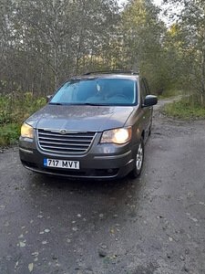 Chrysler Grand Voyager 2.8 120kW (3 foto / 12)