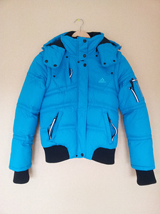 Uus naiste talvejope kapuutsiga ADIDAS, nr. M (2 foto / 3)