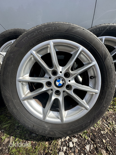 16-дюймовые оригинальные диски BMW с шинами. (фото #2)