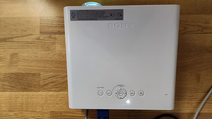 Kvaliteetne Sony projektor VPL-EX175 (4 foto / 7)